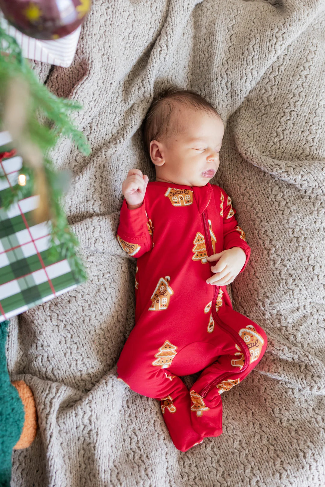 Kyte Baby Zippered Footie - Gingerbread