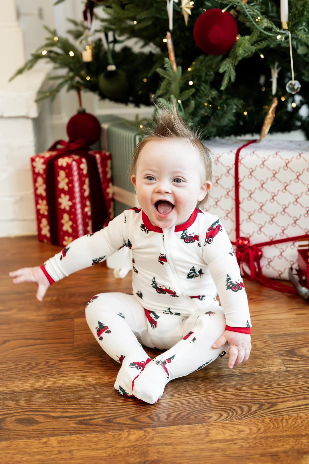 Kyte Baby Zippered Footie - Holiday Tree Farm