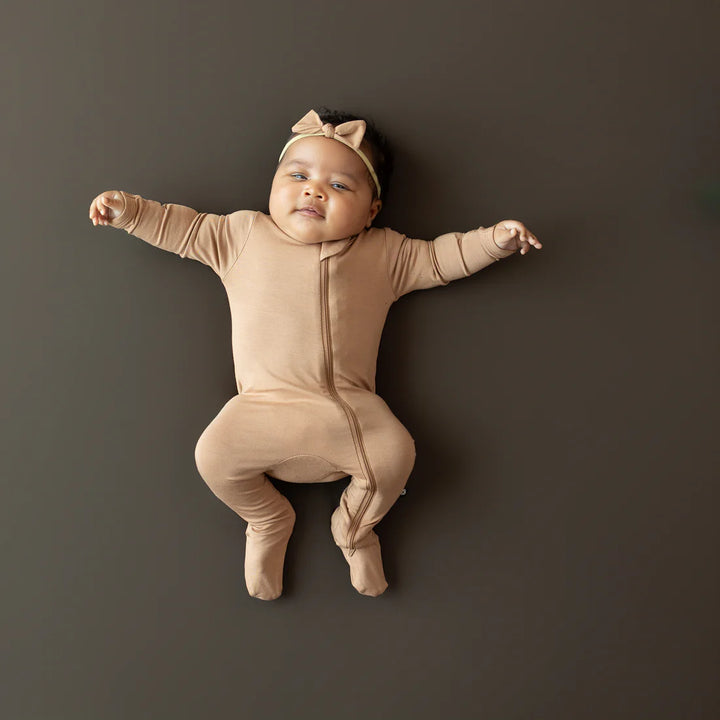 Kyte Baby Zippered Footie - Latte