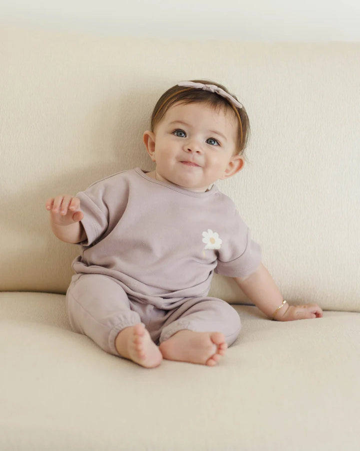 Quincy Mae Jersey Tee &amp; Pant Set - Daisy